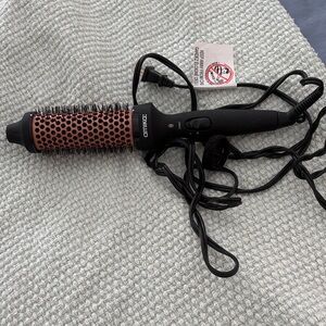 amika Blowout Baby Thermal Round Brush